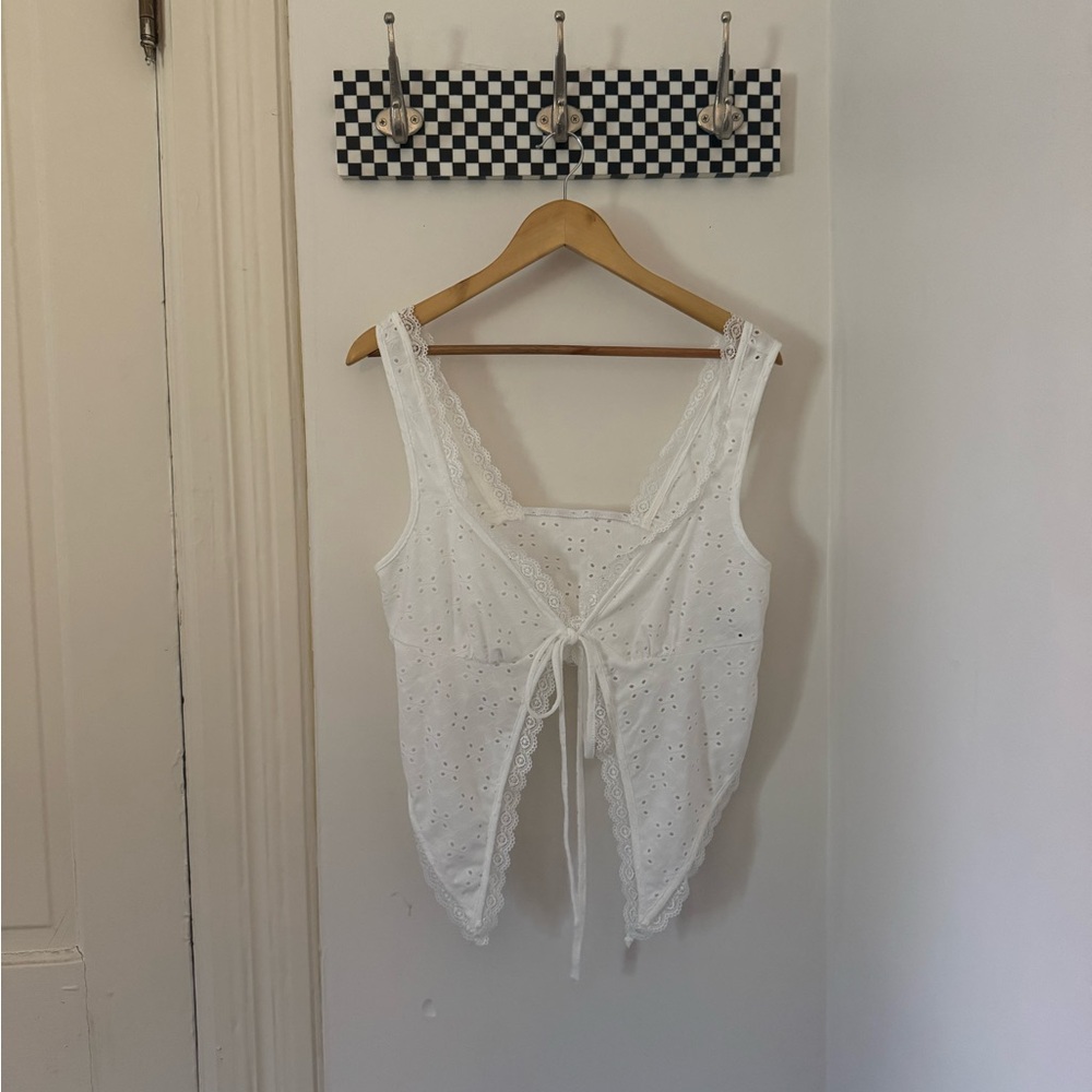 SHEIN Curve White Eyelet Lace Top